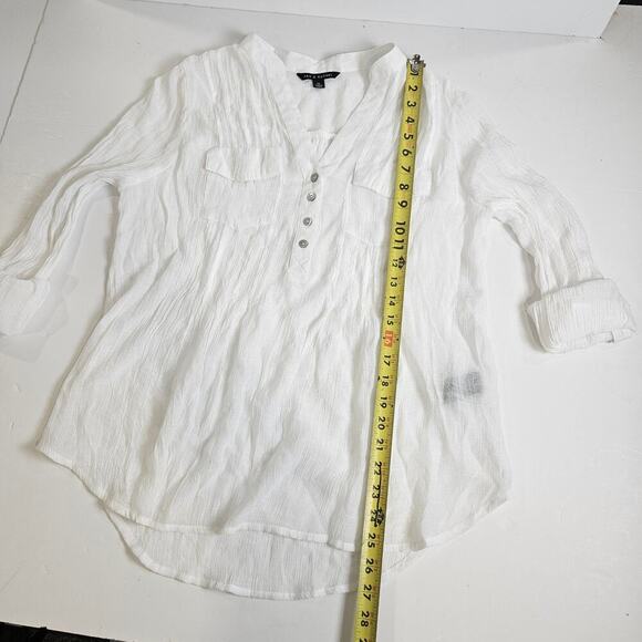 Zach + Rachel White Gauzy Medium Top - Picture 7 of 9